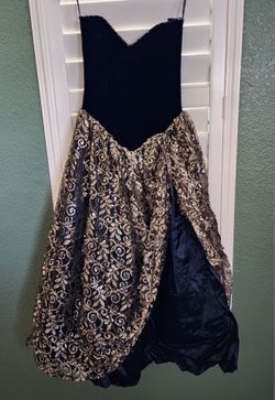 Halloween Dress up (READ POST BEFORE CONTACTING)