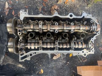 Engine Cylinder Head with Camshafts Honda Accord