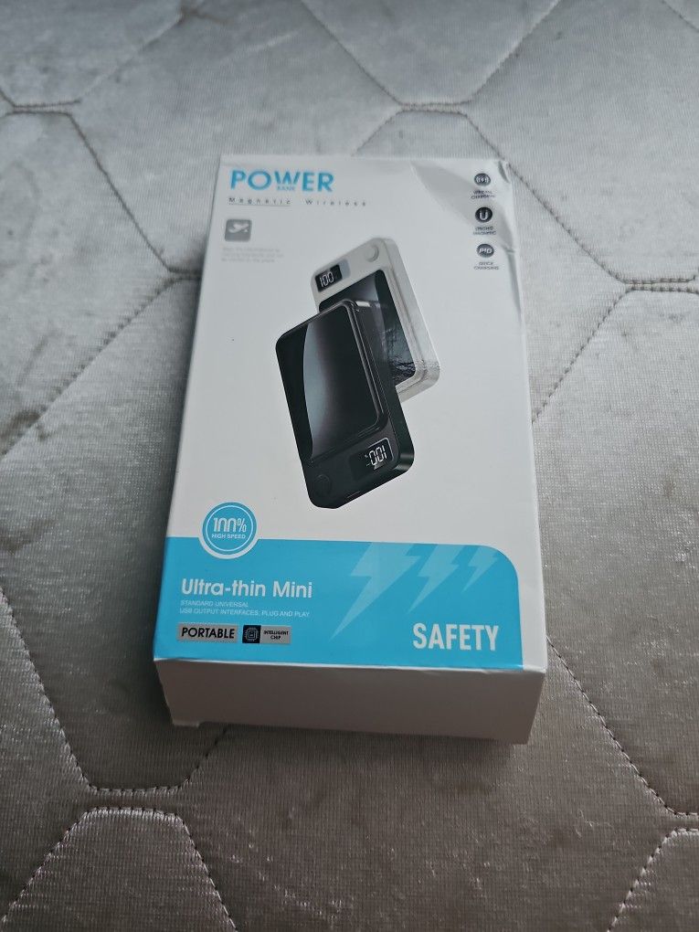 Magnetic Wireless Portable Charger