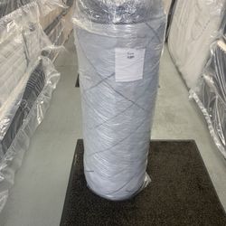 Litera Full Y Twin De Madera Con Colchónes Enrollados