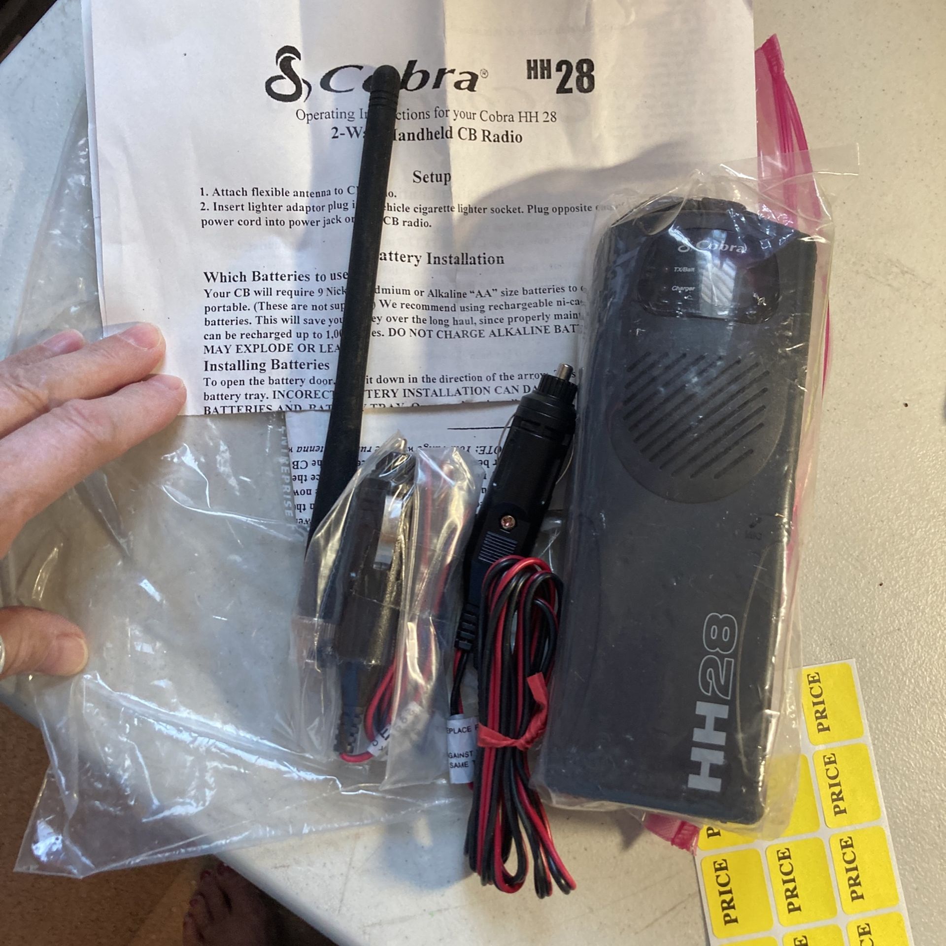 Cobra HH-28 2-Way Handheld Portable 40 Channel CB Radio, Antenna