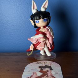 Suri Collectible Figures 