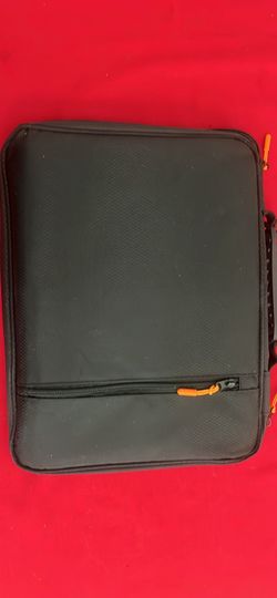 Sun shade/privacy screen laptop carrying bag