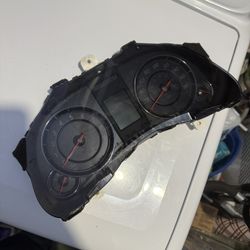 Infiniti FX35 Gauge Cluster 