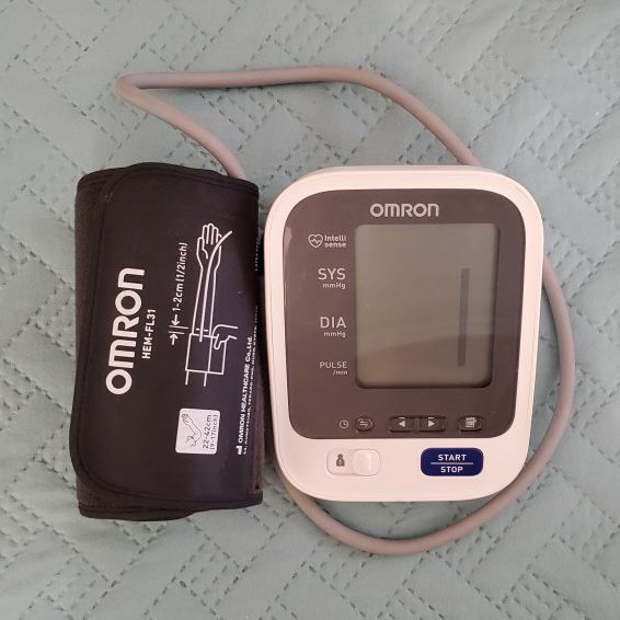 Qardioarm Wireless Blood Pressure Monitor for Sale in Montebello, CA -  OfferUp