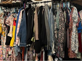 Women’s clothing bundle