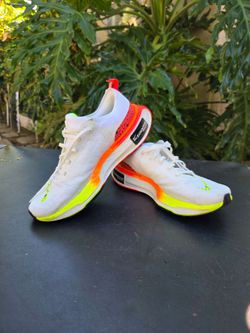 Nike ZoomX invincible 3  size11.5man