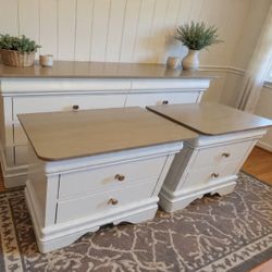 Kincaid By La Z Boy  Dresser And Nightstands Set.  Solid Wood. 