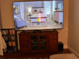 Hisense TV & Tv Cabinet And Sound System