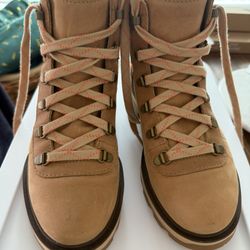 Women’s Sorel Boots Size 9 