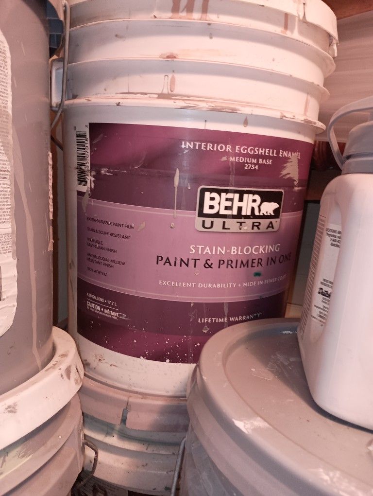 5 Gallon Paint Buckets