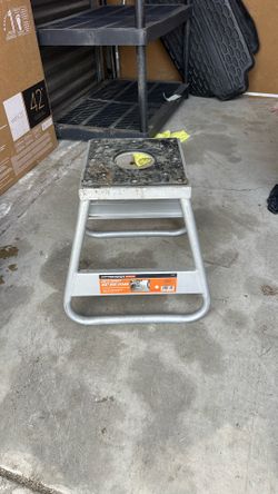 Dirt bike stand