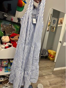 Universal threat blue stripe summer dress brand new