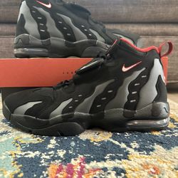 Nike Air DT Max ‘96 “Falcons”