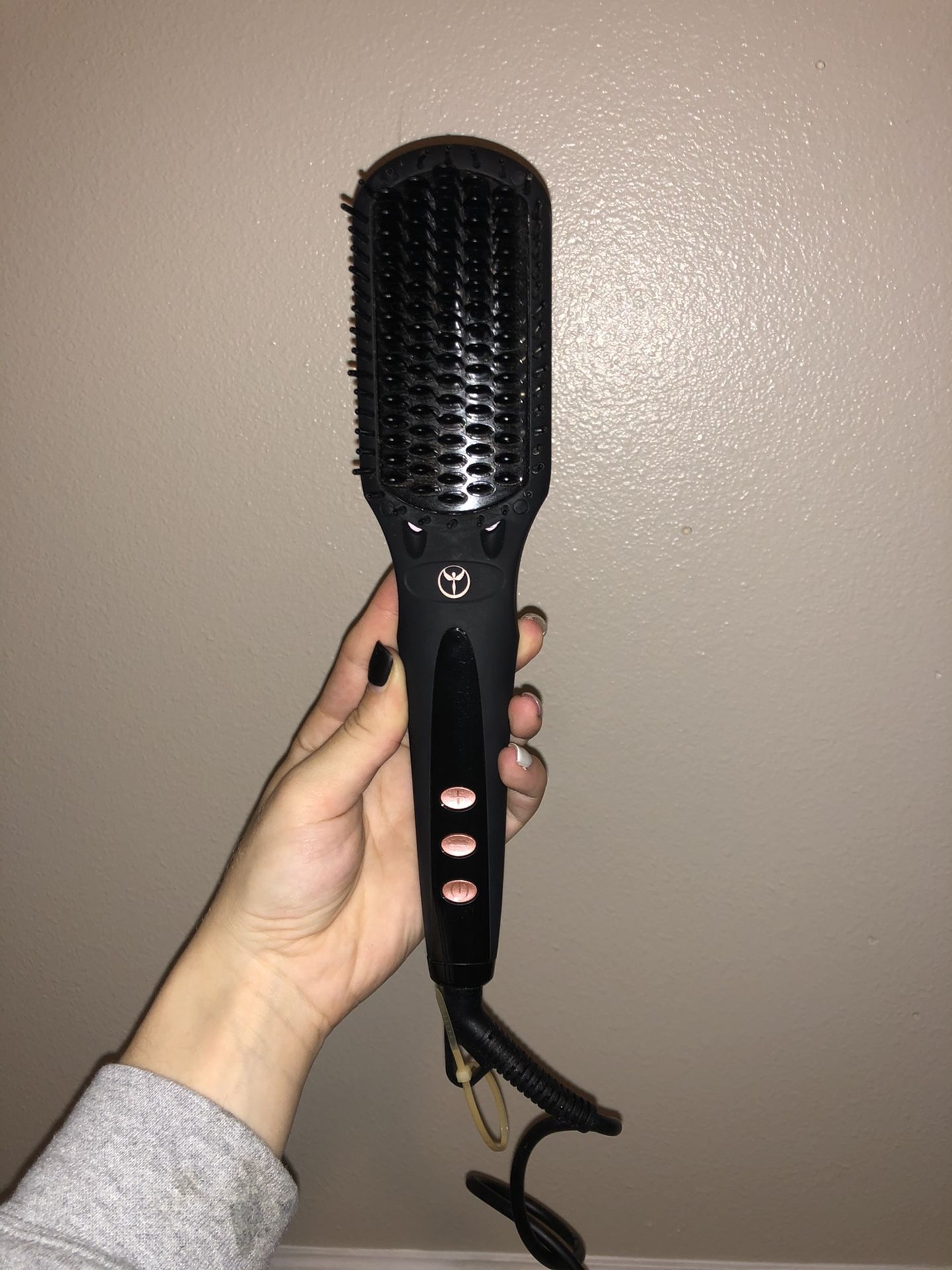 L’ANGE Le Vite Hair Straightening Brush