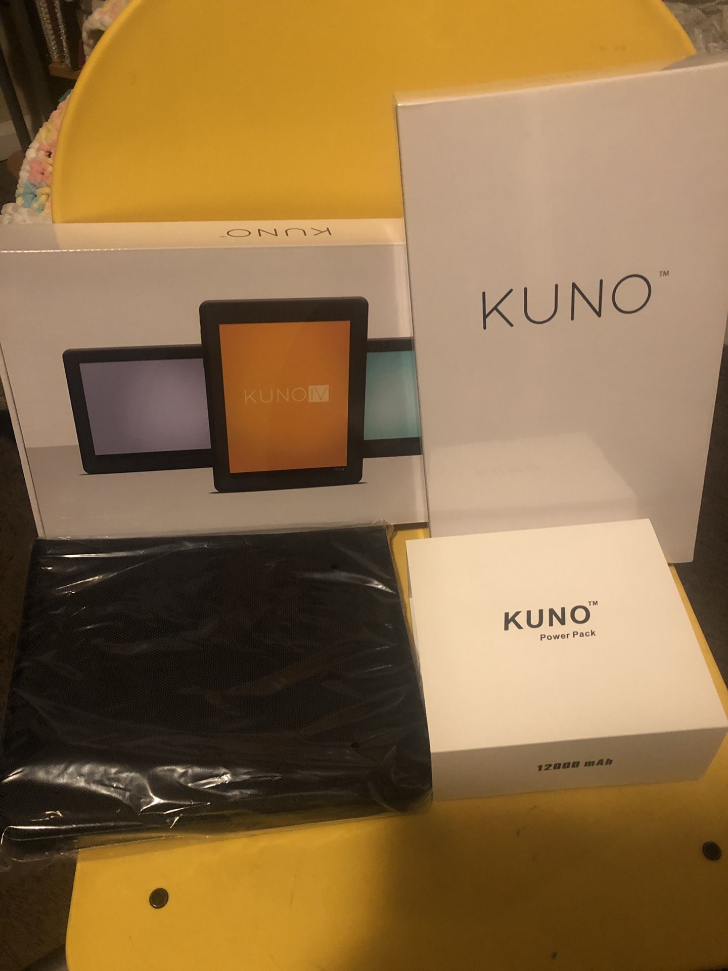 Kuno tablet with extras