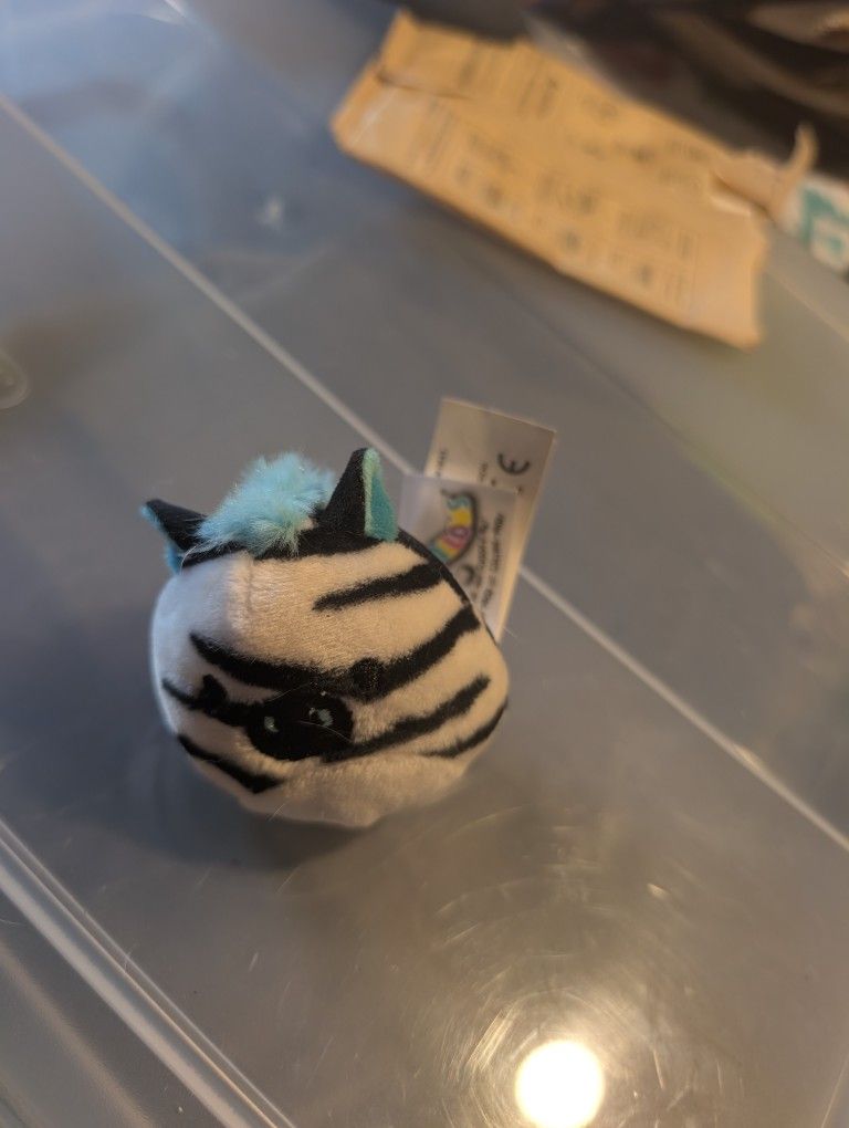 Squishmallow- Mini Zebra 