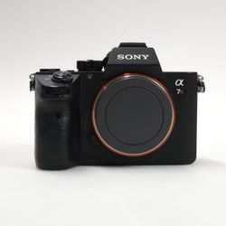Sony Alpha A7R III 42.4MP Full-Frame Mirrorless Digital Camera