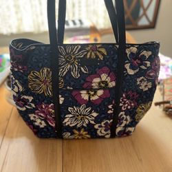 VERA BRADLEY Tote