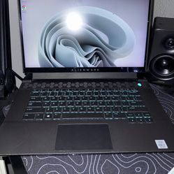 Alienware m15 R3