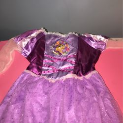 Disney Repunzel Halloween Costume  Child Size 7-8.