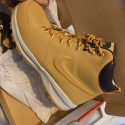 Nike Boots