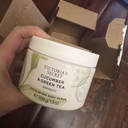 Victoria's Secret Cucumber & Green Tea Refresh Sugar Exfoliating Body Scrub 13oz