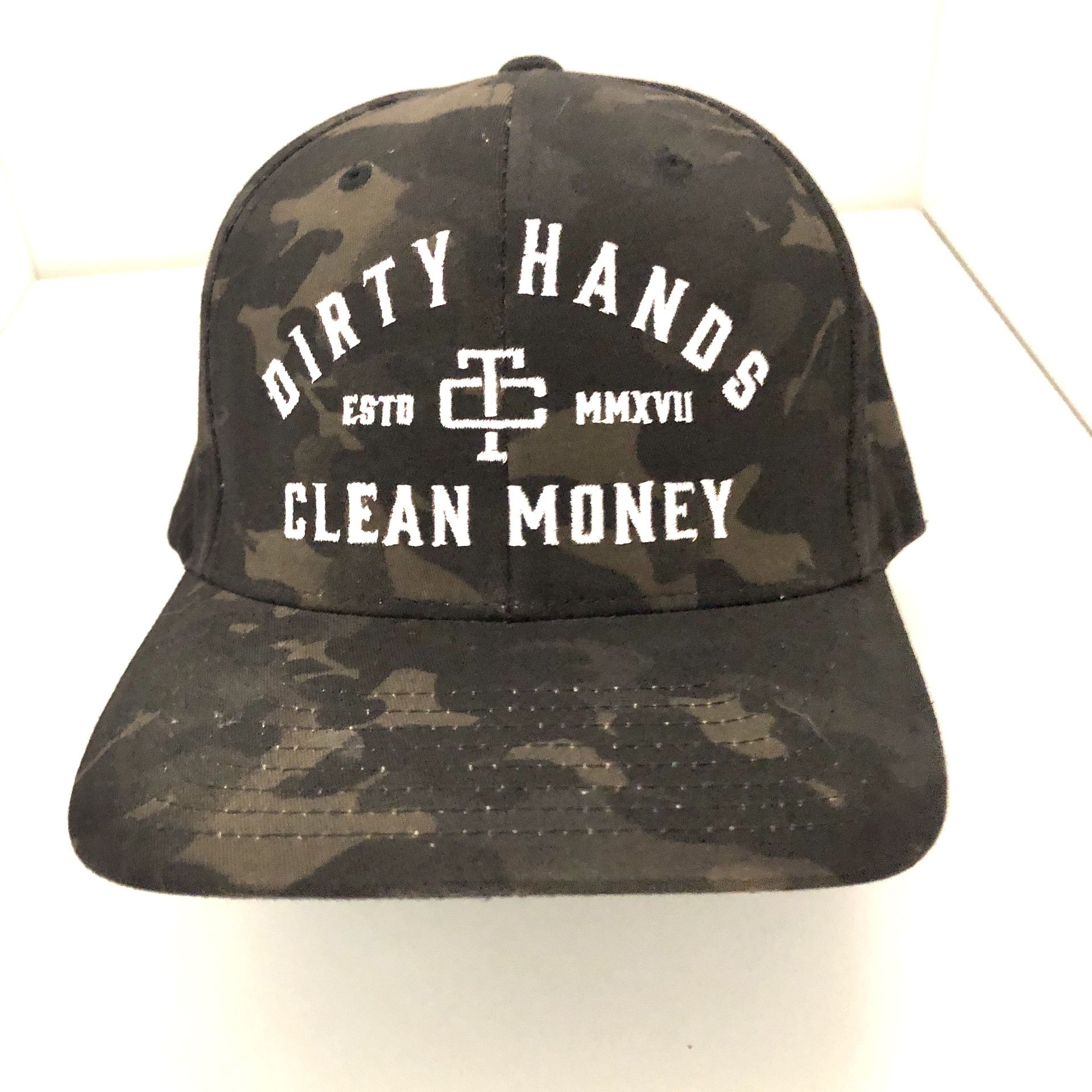 Flexfit Hat. Clean Money! Size LExtra Large for Sale in American