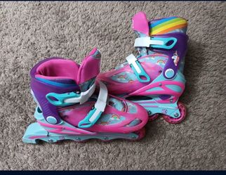 Girls Adjustable Skates Size 3-6 Barely Used