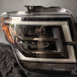 2020 2024 Nissan titan right side headlight