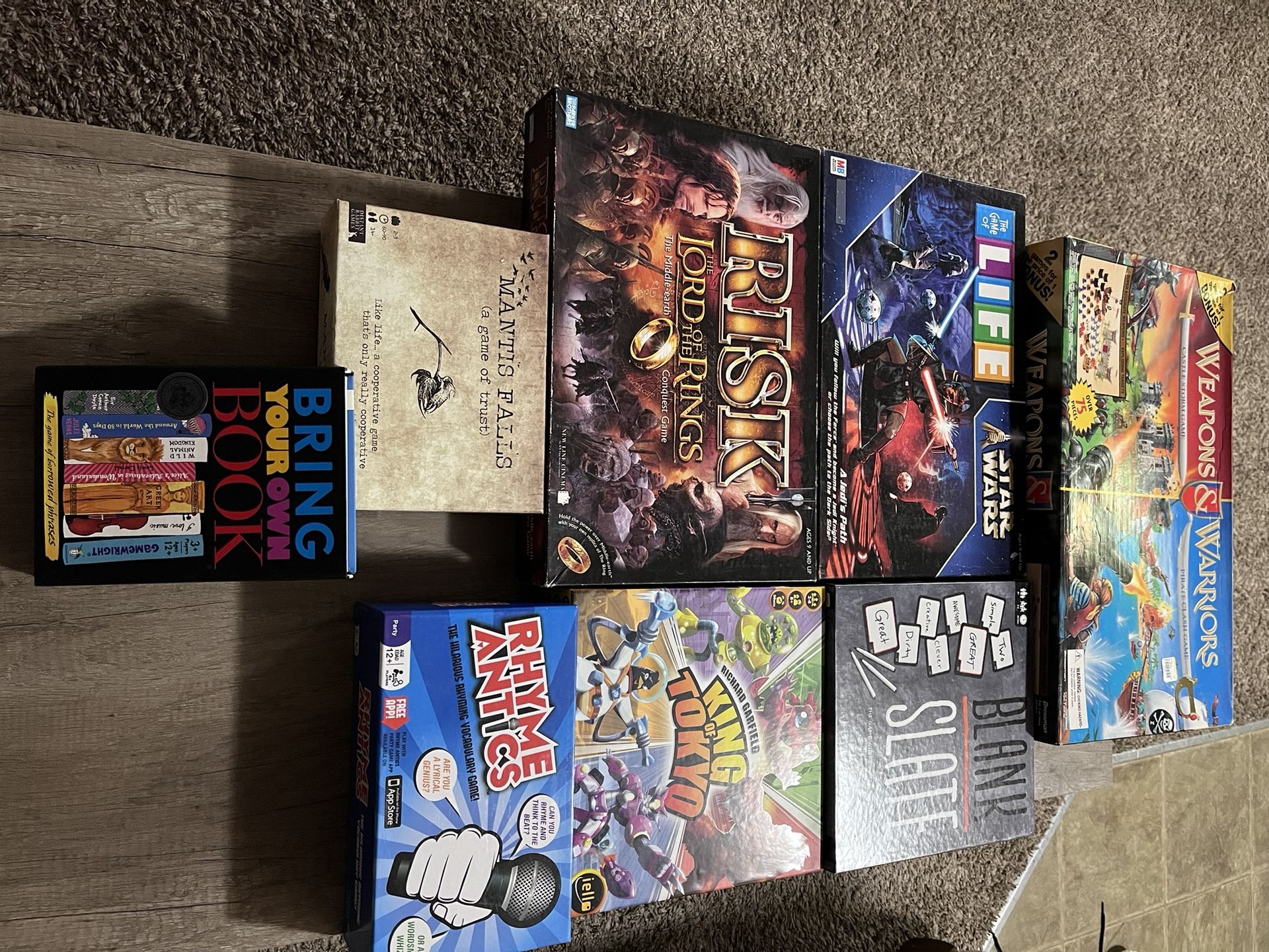 Board Games - Family games, Party games, Classic games.