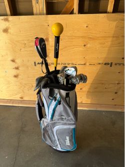 Women’s Left Handed Golf Clubs and Bag