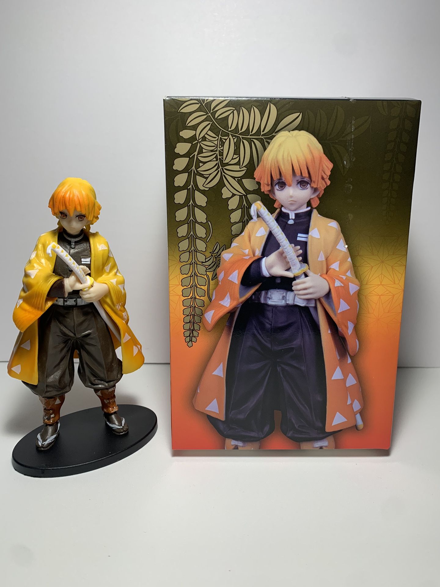 Demon Slayer kimetsu no Yaiba Agatsuma Zenitsu Action Figure (Brand New)