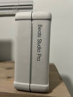 Beats Studio Pros navy blue brand new