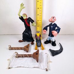 Mezco Toys 2001 Popeye The Sailor Man Action Figure Lot