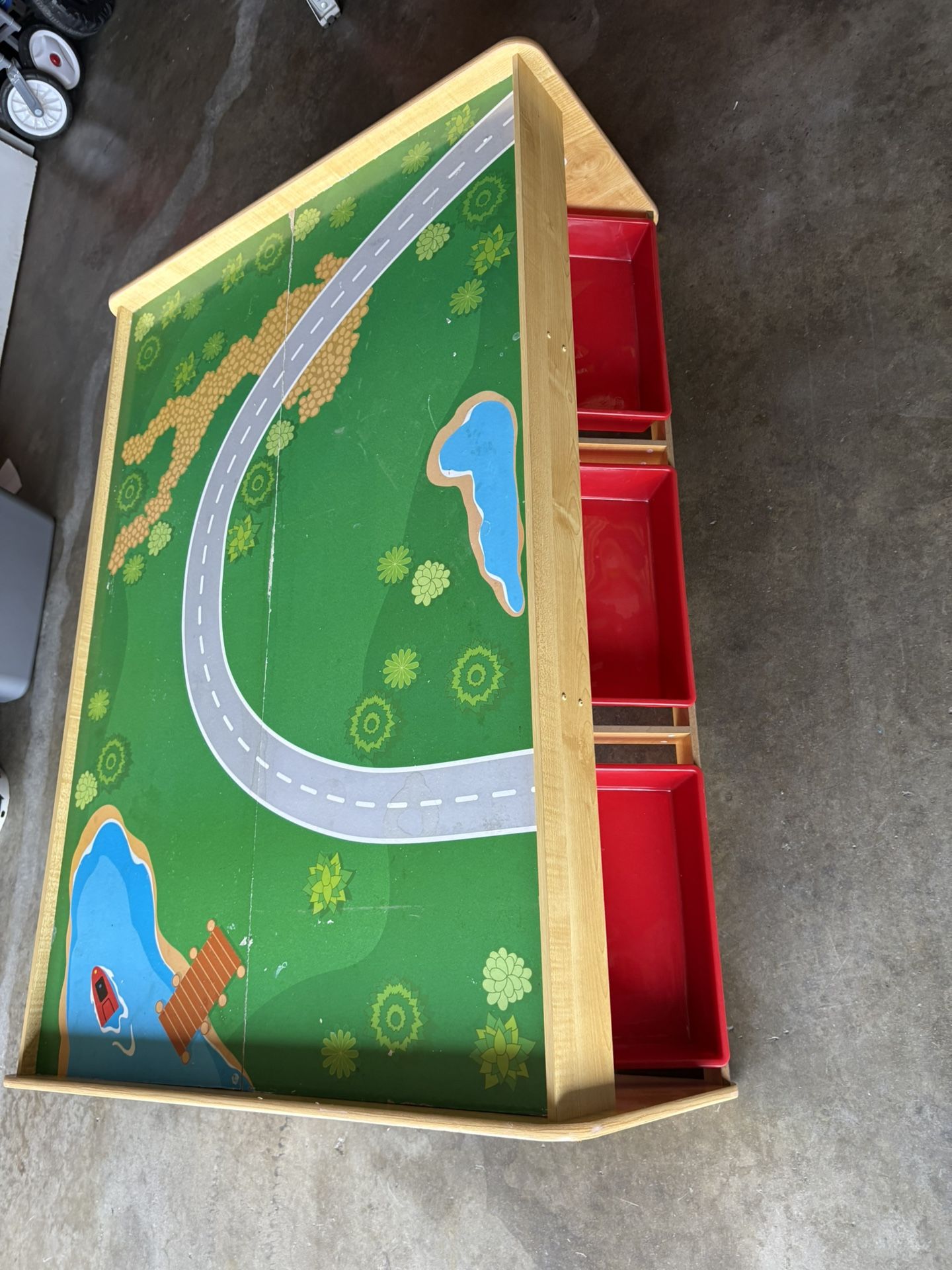 Kids Train Table