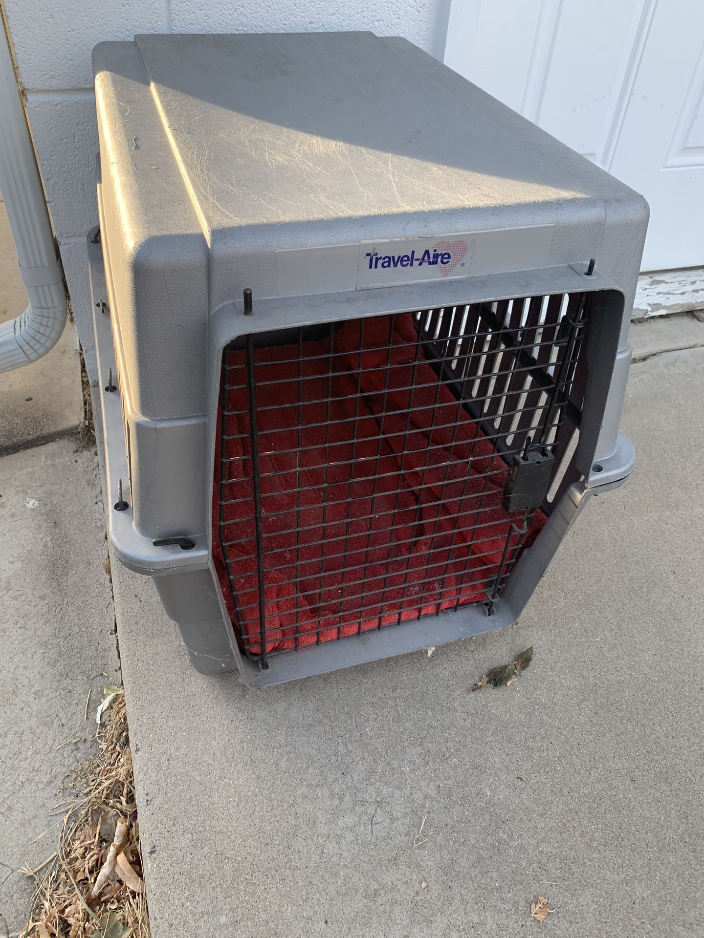 Large Dog Crate 18”x26”x22”” tall