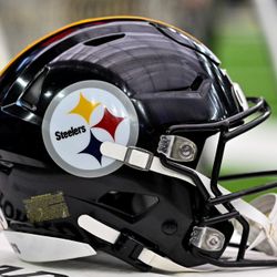 PITTSBURGH STEELERS v. LA CHARGERS (CLUB SEATS/VISITING SIDE/SNF)