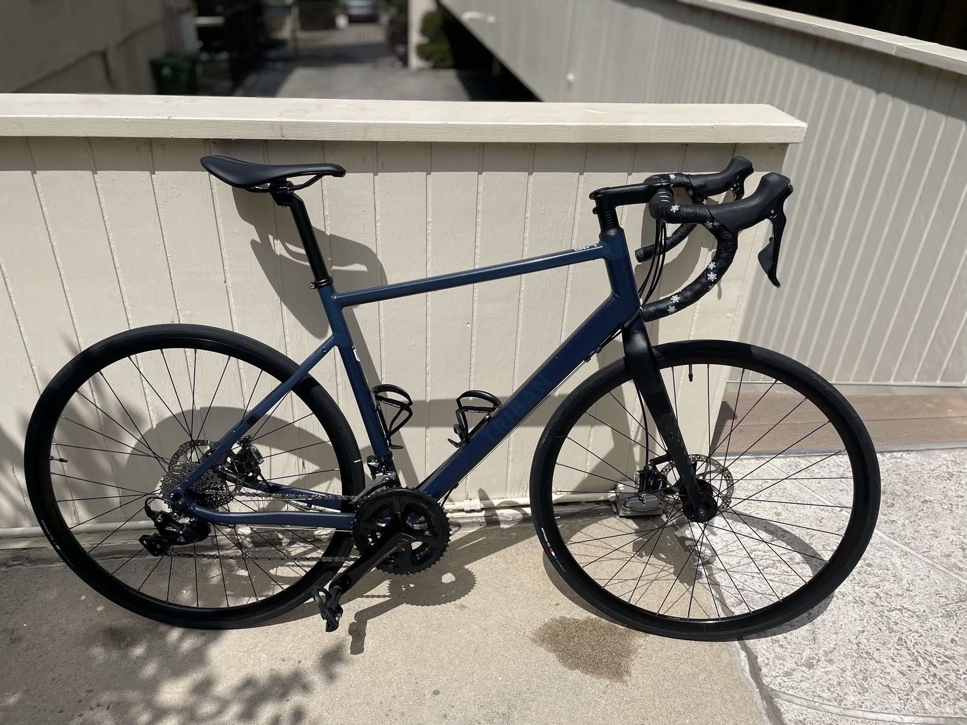 Triban RC520 w/ Shimano 105 - L (56cm)