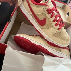 Nike Dunk Low 
