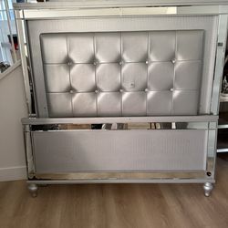 Queen Bed