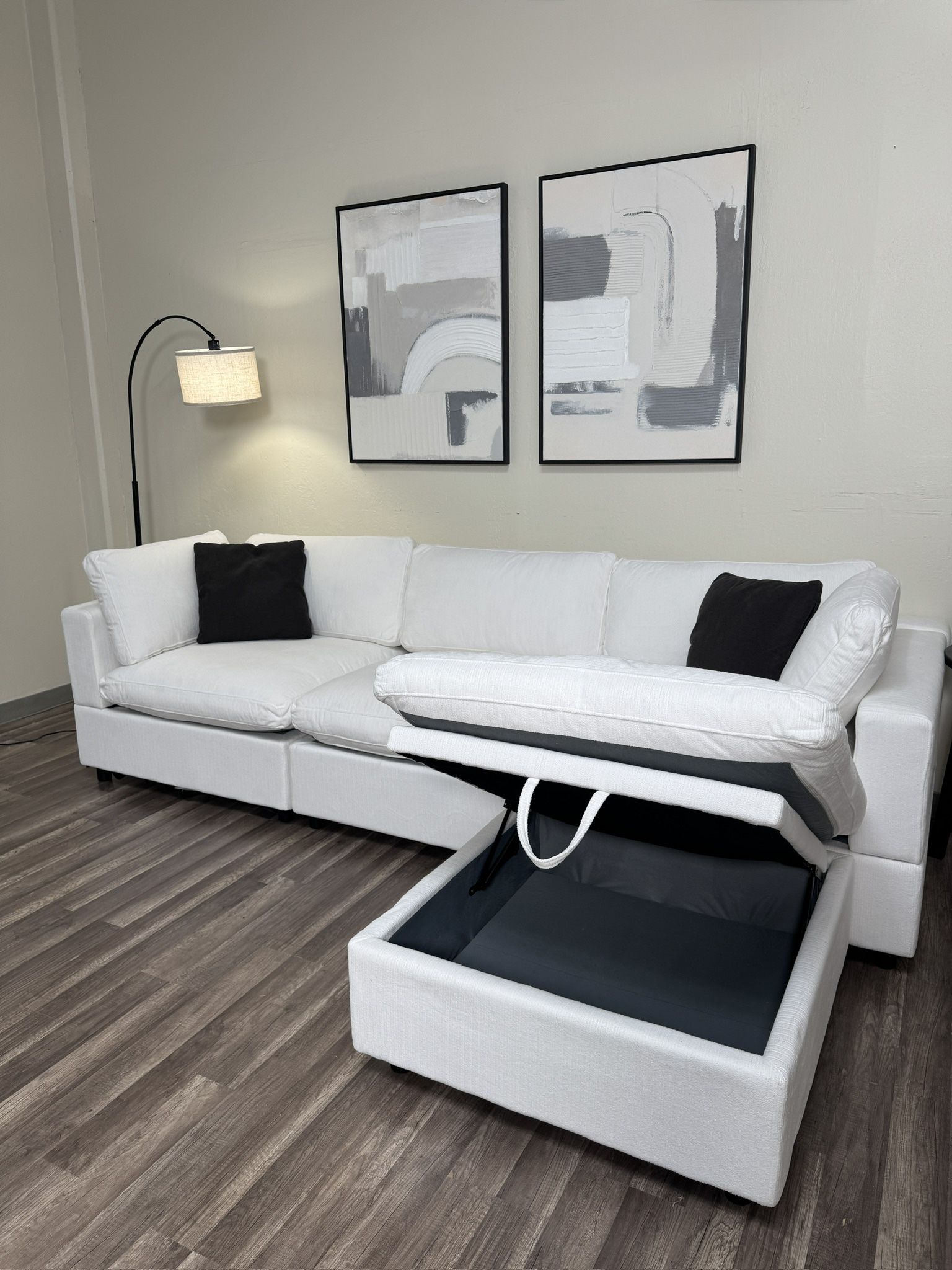 FREE DELIVERY NEW IN BOX White Modular Cloud Sectional Couch Financing Available