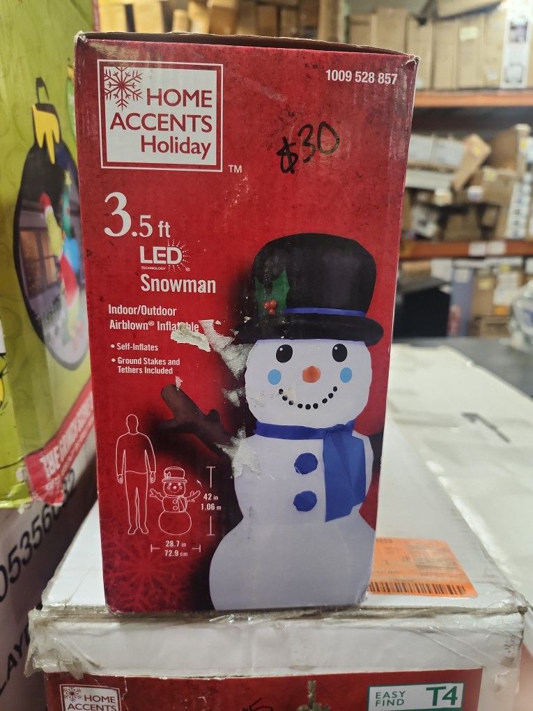 Home Accents Holiday 3.5ft LED Snowman Airblown Inflatable Yard Decor Christmas