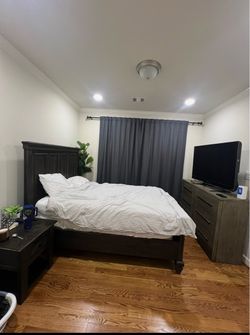 Bedroom set