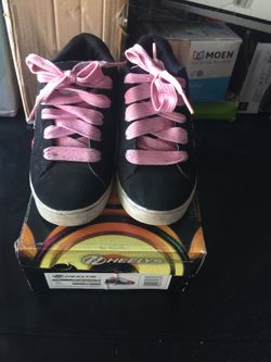 HEELYS SIZE 4 YTH