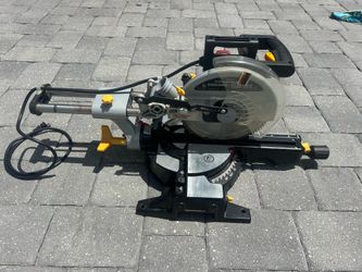 Chicago Electric 10” Sliding Compound Miter Saw – 15 Amp – Great Working Condition