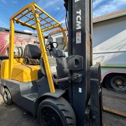 TCM forklift 5,500 Lb GREAT CONDITION 
