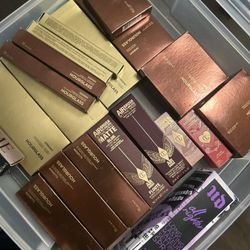 Hour Glass Make Up And More