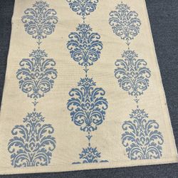 indoor/outdoor rug