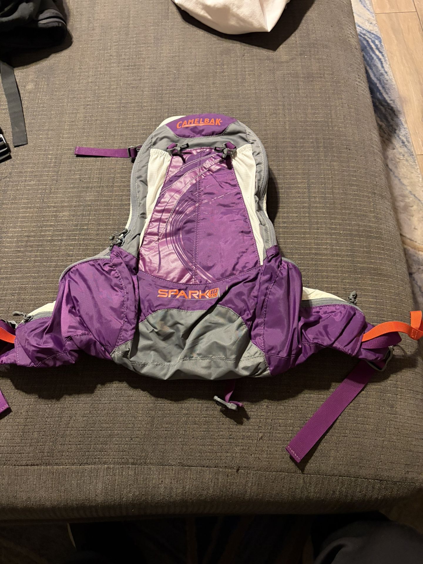 Camelback Spark 10 LR. Backpack. Running Backpack